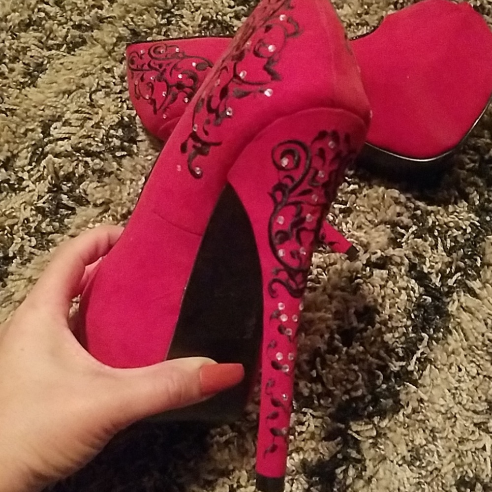 Heels size 8